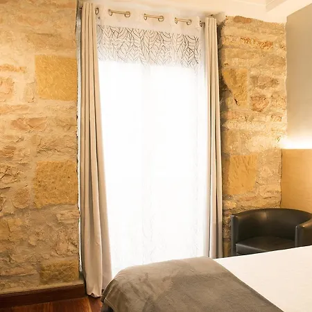 Aia Guest house 2*